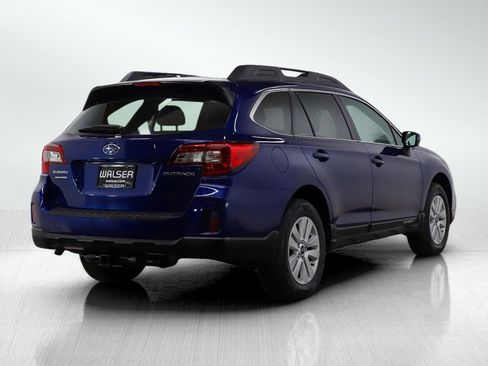 Used 2015 Subaru Outback 2.5i Premium image 5