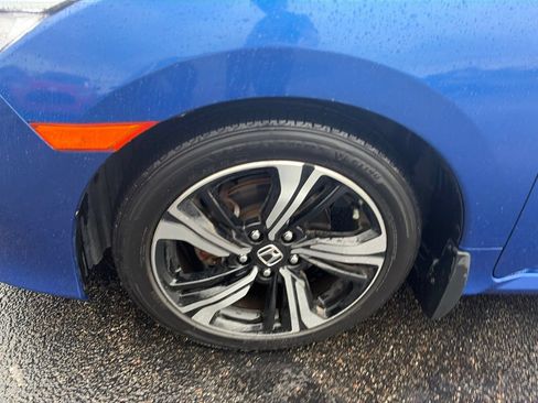 Used 2016 Honda Civic Touring image 12