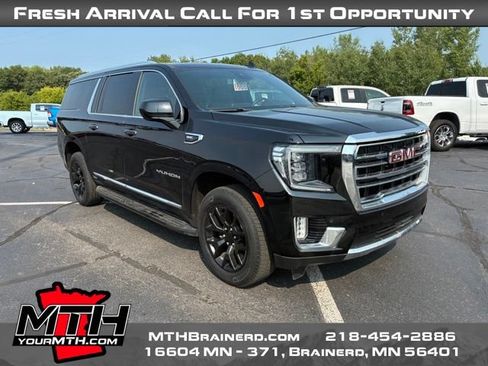 Used 2023 GMC Yukon XL SLT AWD/4WD image 2