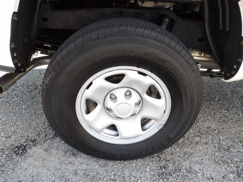 Used 2020 Toyota Tacoma SR image 56