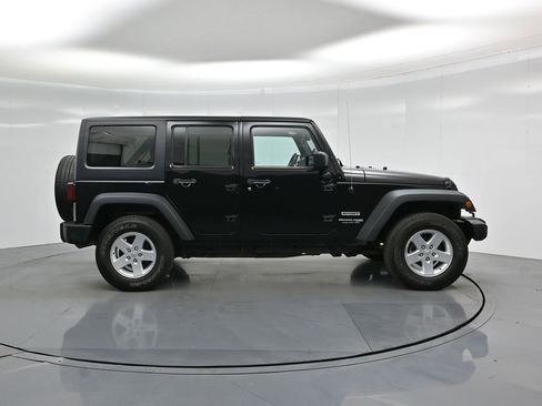 Used 2018 Jeep Wrangler Unlimited Sport S image 19