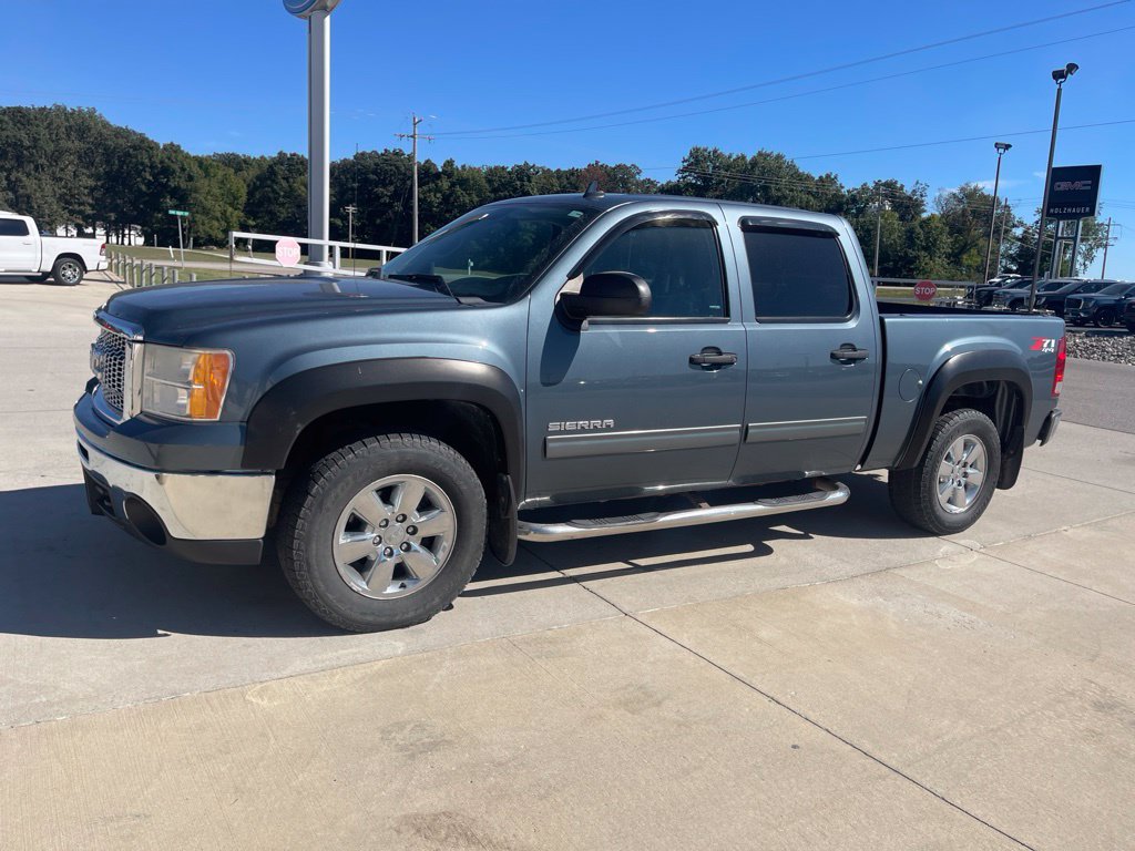 Used 2013 GMC Sierra 1500 SLE w/ Power Tech Package AWD/4WD image 2