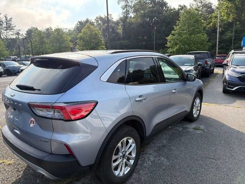 Used 2022 Ford Escape SE w/ Cold Weather Package AWD/4WD image 10