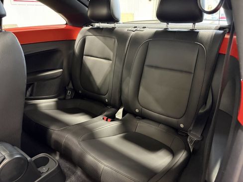 Used 2019 Volkswagen Beetle 2.0T SE w/ SE Premium Package image 26