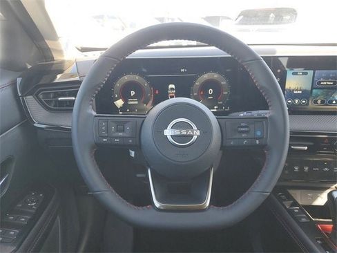 New 2025 Nissan Kicks SR image 9