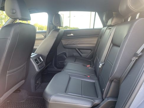 Used 2023 Volkswagen Atlas Cross Sport SE w/ Black Wheel Package FWD image 32