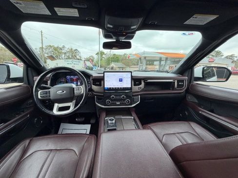 Used 2023 Ford Expedition Limited RWD image 11