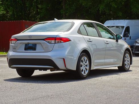 Used 2021 Toyota Corolla LE FWD image 9