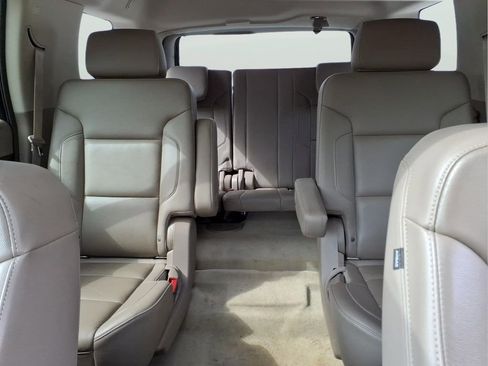 Used 2016 Chevrolet Tahoe LT AWD/4WD image 32