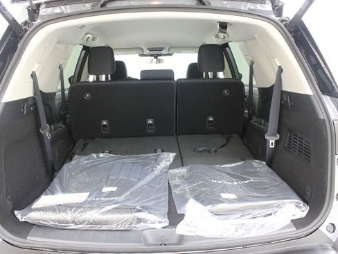 New 2026 Nissan Pathfinder SV FWD image 27