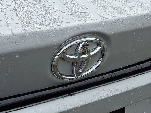 Used 2024 Toyota Corolla LE image 29