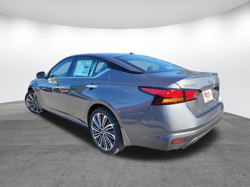 New 2025 Nissan Altima 2.5 SL image 7