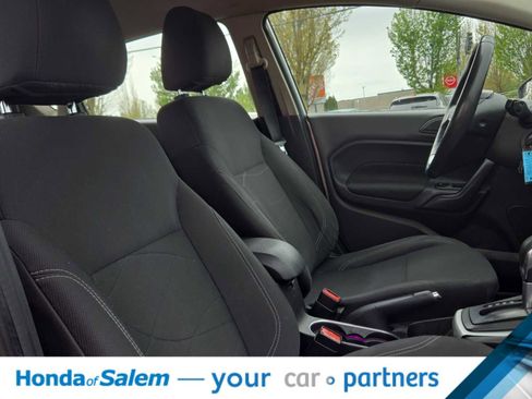 Used 2015 Ford Fiesta SE image 11