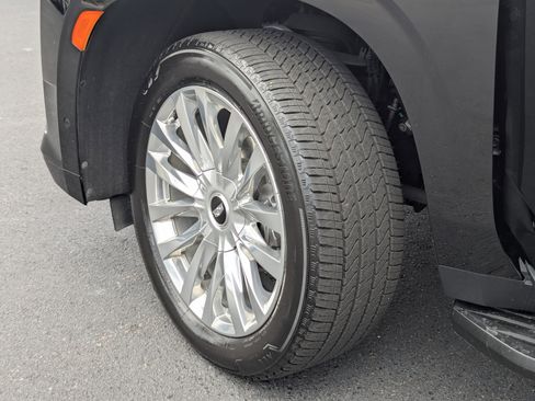 Certified 2023 Cadillac Escalade Premium Luxury w/ LPO, Illumination Package AWD/4WD image 43