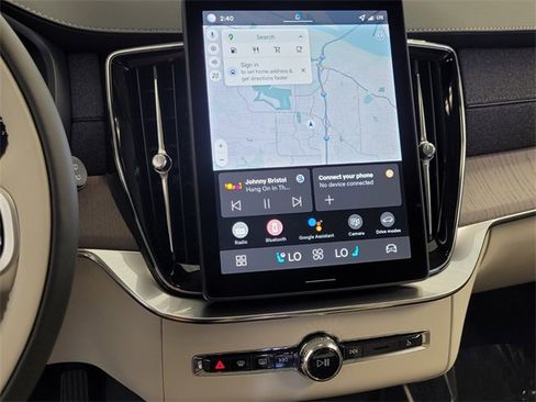 New 2026 Volvo XC90 B6 Ultra w/ Protection Package image 19