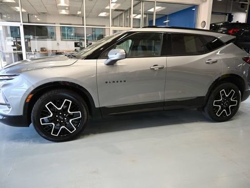 Used 2024 Chevrolet Blazer RS w/ LPO, Floor Liner Package FWD image 7