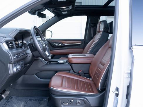 Used 2024 GMC Yukon Denali Ultimate image 12