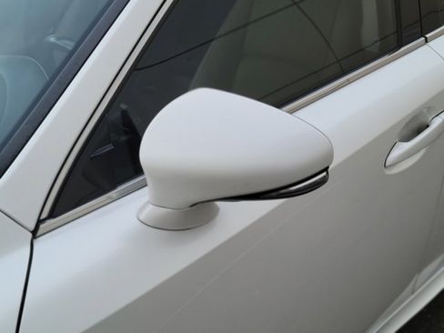 Used 2018 Lexus IS 300 AWD image 39