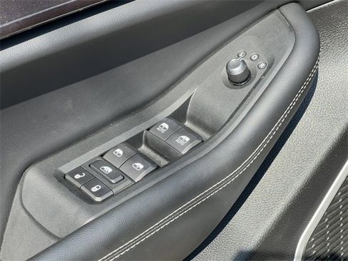 Used 2022 Jeep Grand Cherokee Altitude image 13