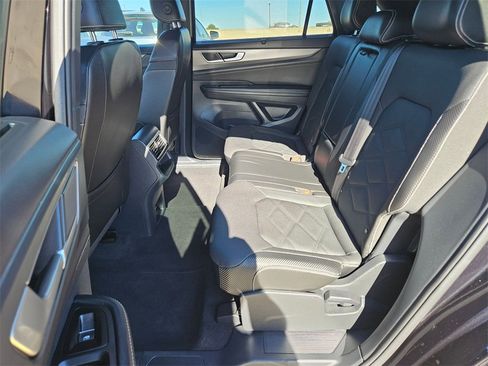 Used 2025 Volkswagen Atlas Cross Sport SE image 26