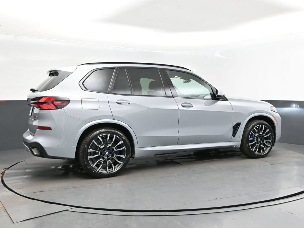 Used 2026 BMW X5 xDrive50e w/ M Sport Package AWD/4WD image 8