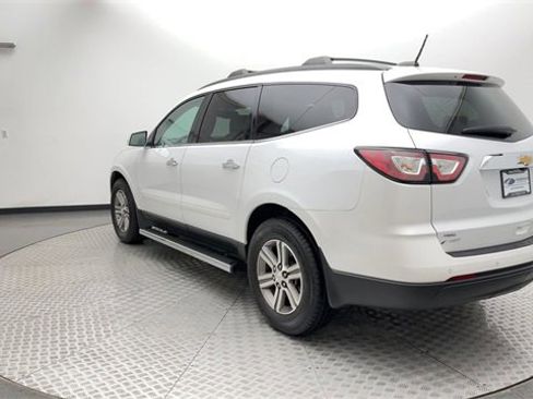 Used 2016 Chevrolet Traverse LT image 4