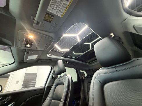 Used 2021 Lincoln Corsair Reserve w/ Elements Package image 13