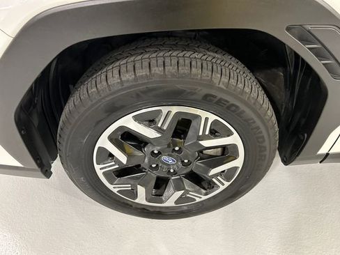 Used 2025 Subaru Forester Premium AWD/4WD image 8