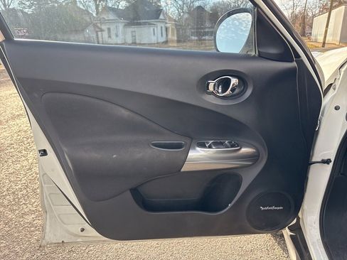 Used 2013 Nissan Juke SL image 9