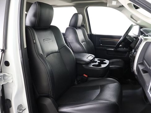 Used 2017 RAM 1500 Laramie w/ Convenience Group AWD/4WD image 31