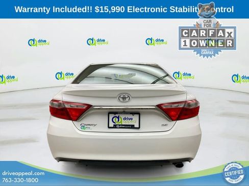 Used 2016 Toyota Camry SE image 7