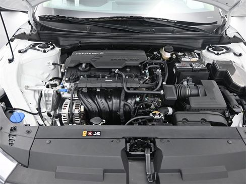 New 2025 Kia K4 LXS image 12