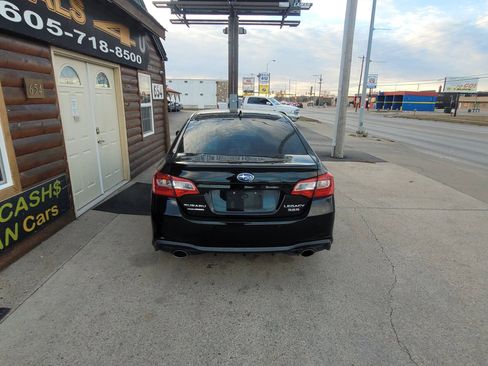 Used 2018 Subaru Legacy 3.6R Limited image 4