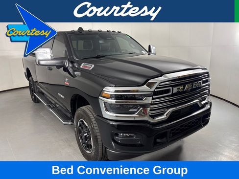 Used 2025 RAM 2500 Laramie w/ Towing Technology Group AWD/4WD image 1