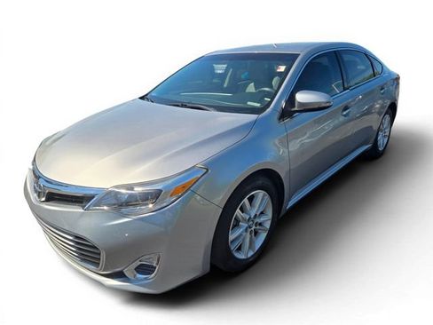 Used 2015 Toyota Avalon XLE FWD image 8