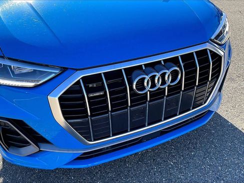 Used 2023 Audi Q3 2.0T Premium w/ Convenience Package image 29