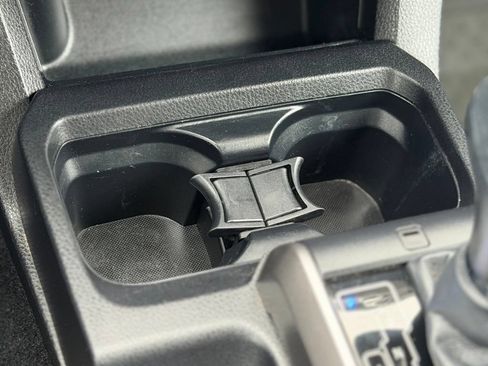 Certified 2023 Toyota Tacoma SR5 AWD/4WD image 14