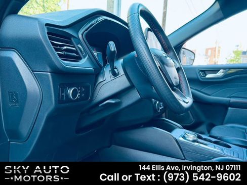 Used 2023 Ford Escape ST-Line image 18