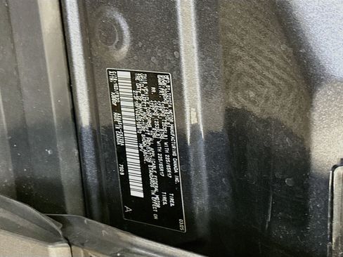 Used 2025 Toyota RAV4 LE AWD/4WD image 12