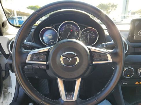 Used 2020 MAZDA MX-5 Miata RF Grand Touring image 13