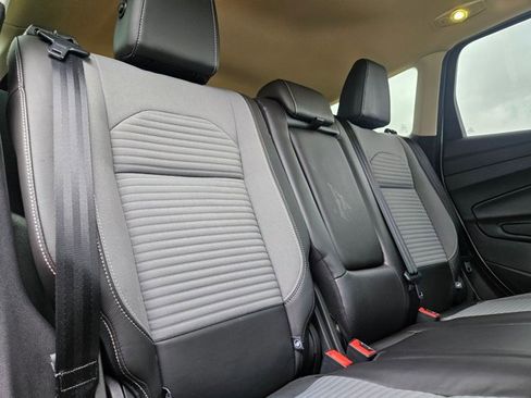 Used 2017 Ford Escape Titanium FWD image 21
