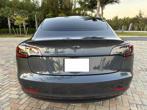 Used 2019 Tesla Model 3 Long Range RWD image 13