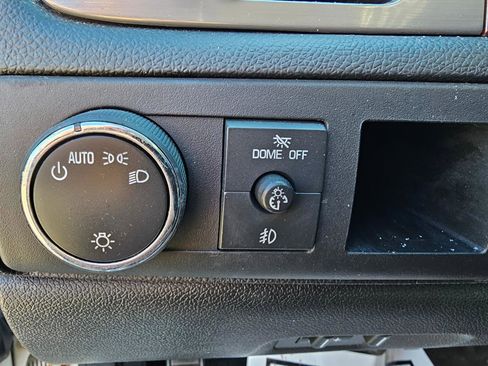 Used 2014 GMC Yukon XL Denali image 36