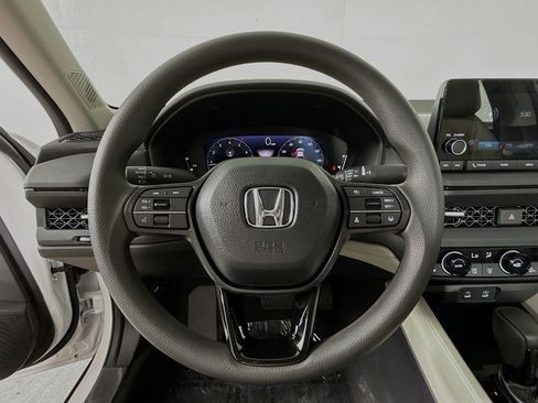 New 2025 Honda Accord SE image 9