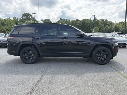 Used 2021 Jeep Grand Cherokee L Laredo AWD/4WD image 6