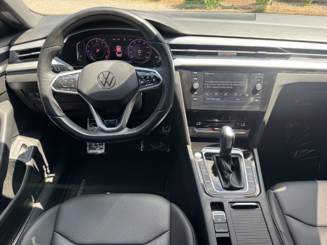 Used 2023 Volkswagen Arteon SE FWD image 2