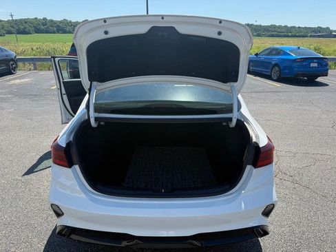 Used 2022 Kia Forte GT-Line w/ GT-Line Technology Package FWD image 12