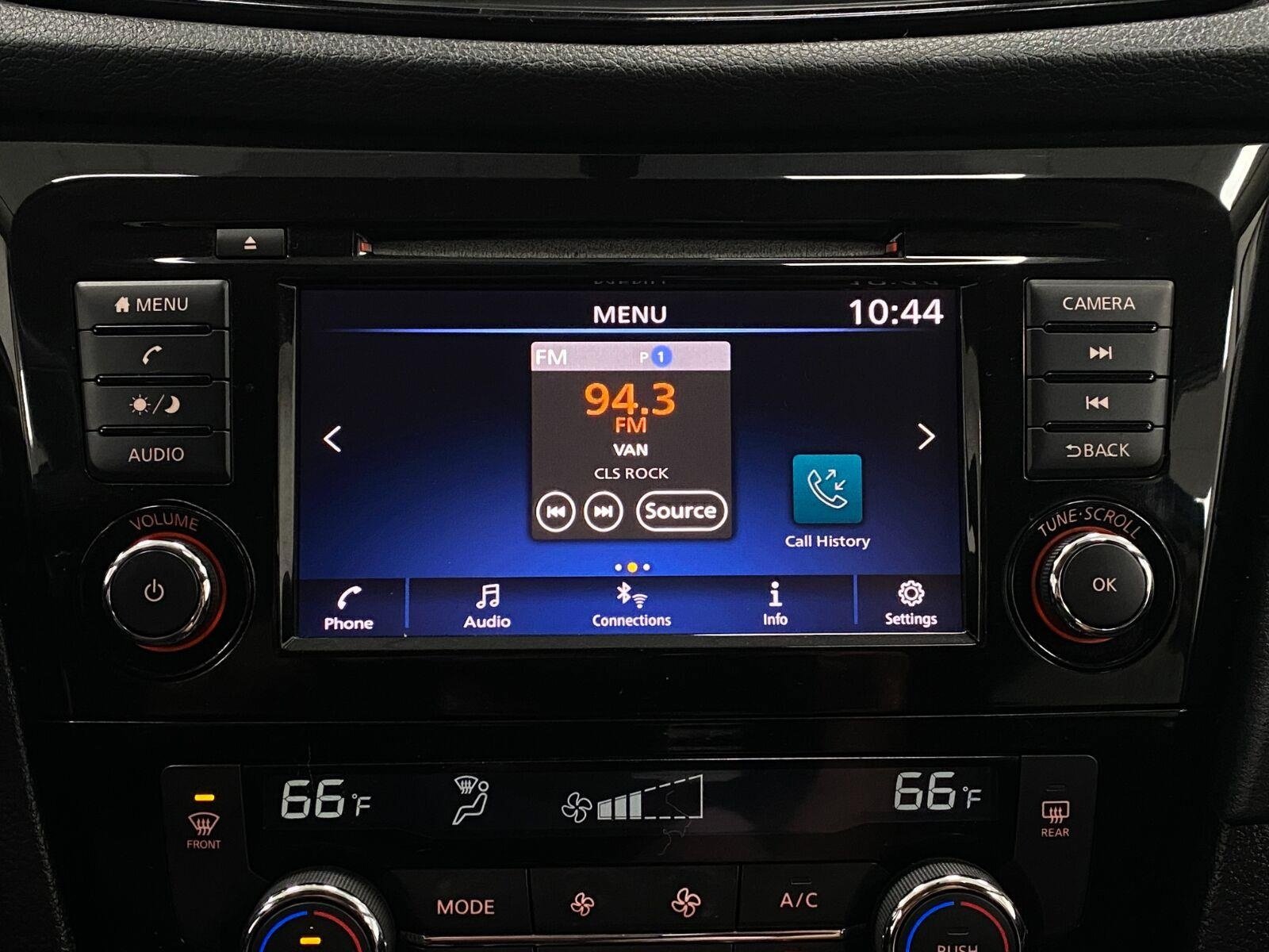 Used 2018 Nissan Rogue SV FWD image 23