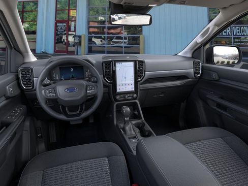 Used 2025 Ford Ranger XLT w/ FX4 Off-Road Package image 9