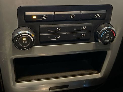 Used 2014 Nissan Titan PRO-4X w/ Pro-4x Luxury Package image 19